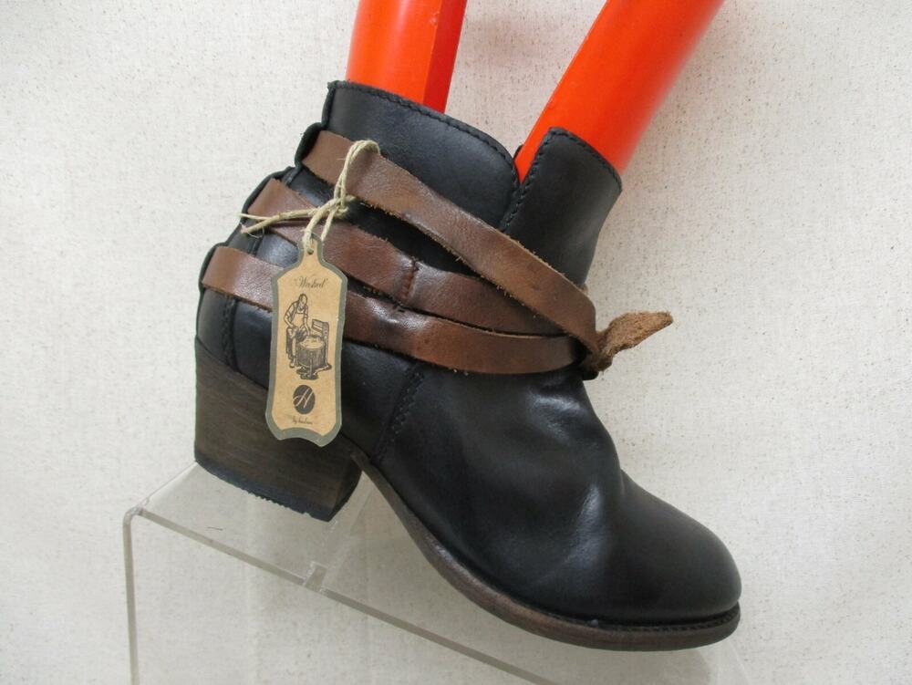 EUC H by Hudson Womens Black Leather Buckle Ankle Boots Bootie Size 36 EUR